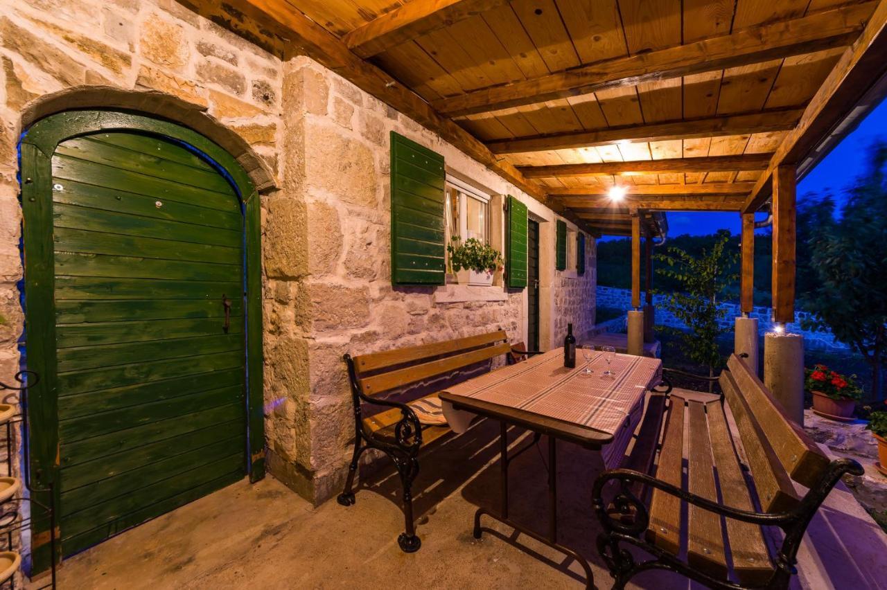 Holiday Home Ante With Beautiful Private Garden Nadin Luaran gambar